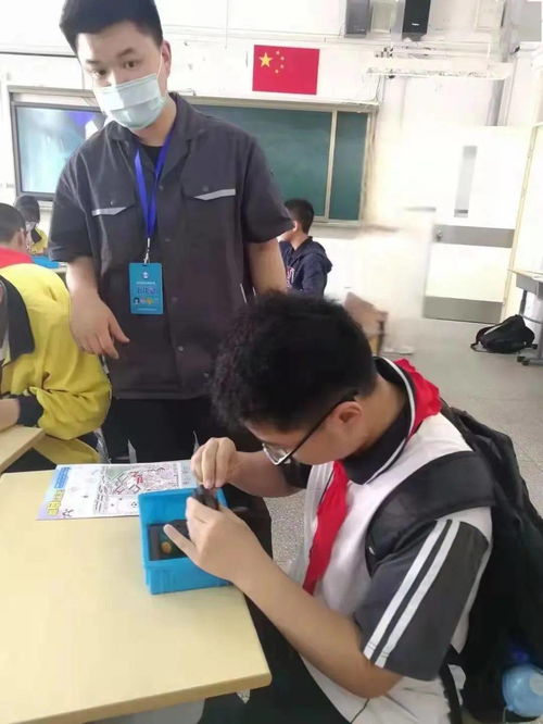 奉二 頭橋聯(lián)合中學(xué)組織八年級學(xué)生開展職業(yè)體驗(yàn)活動